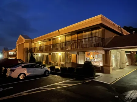 Travelers Inn Отели в г. Monmouth Junction