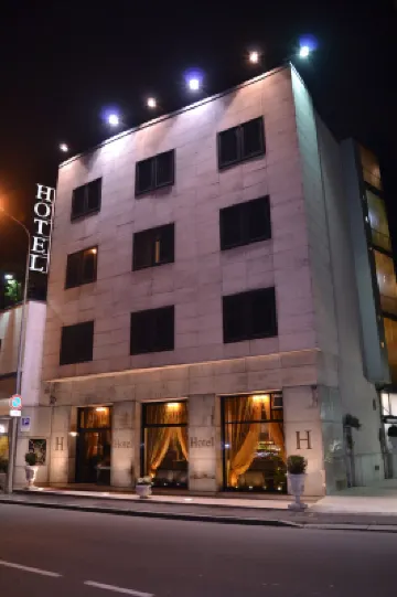 Europa Fiera Rho Hotels near Cargo 1 - Fiera Milano