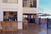 Sandpearl Resort Private Beach - bar