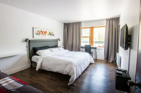 Comme Chez Soi Restaurant & Auberge