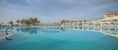 Arcanus Hotels Sorgun - Ultra All Inclusive Отели рядом с достопримечательностью «Sorgun Titreyengöl»