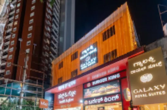 ギャラクシー ロイヤル スイーツ のホテル