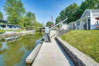 Waterfront Lakeview Cottage w/ Dock & Lift! - 3 stjerner