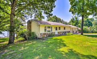 Lake House in Horseshoe Bend Near Ozark Forest!