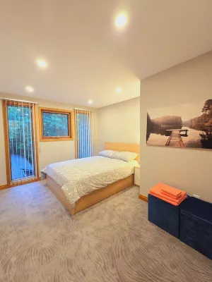 Grand Bend - Southcott Pines Chalet Near the Lake Pinery Provincial Park附近的飯店