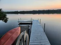 Peaceful 3-bedroom cottage on private Grass Lake. Hotels in Stephenson