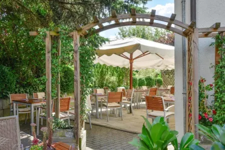 Mayers Waldhorn - Zwischen Reutlingen Und Tübingen Отели в г. Эшинген