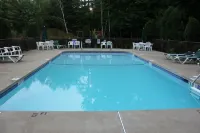 Golden Apple Inn - Pools