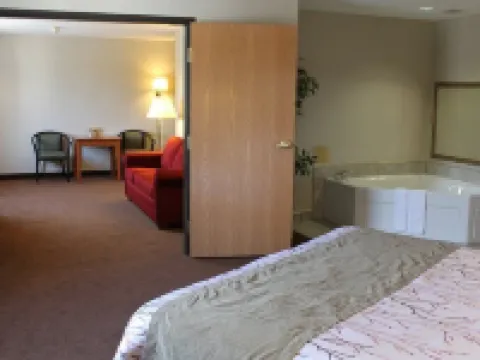 Edmore Inn Hotels in Edmore