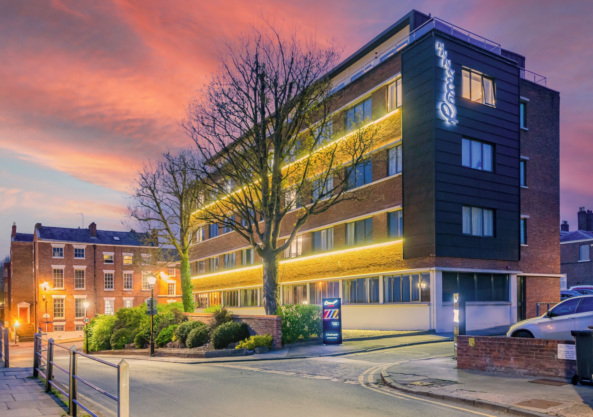 Roomzzz Chester City Hoteles en Chester