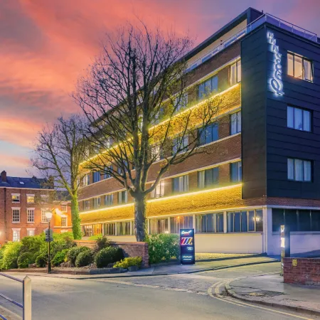 Roomzzz Chester City