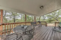 Hillside Haven w/ Deck < 2 Miles to Dwtn Ruidoso! - 2-Star