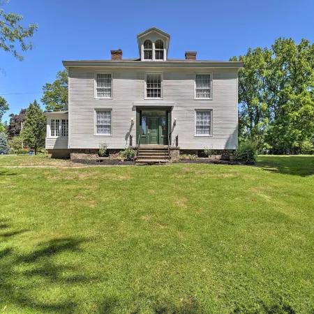 Sodus Point Historic Home ~ 1/2 Mi to Sodus Bay! Hotels in Wayne County