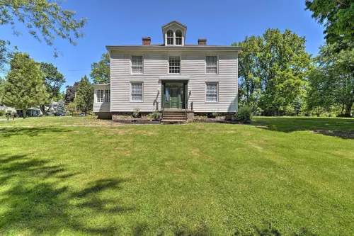 Sodus Point Historic Home ~ 1/2 Mi to Sodus Bay! - Wifi