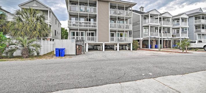 Surfside Beach Couples Retreat w/ Balcony! Ξενοδοχεία στην πόλη Surfside Beach