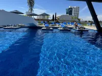 High Garden Grand Hotel - Pools