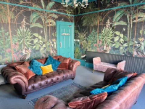 The Sheldon B&B - Free Private Parking