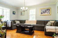 Cozy Homeva Battle Hill WP Hotels in White Plains