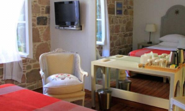 Cunda Lena Otel