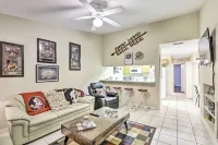 ทาวน์โฮม Tallahassee 4 ไมล์ทางไปยัง College Town! - ที่มีบาร์