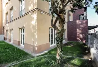 H11 Aparthotel - Apartments
