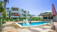 Negril Beach Club - شاطئ