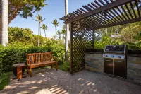 Spacious Lanai and Resort Amenities - Exquisite Oceanfront Retreat Ahihi-Kinau自然保護區附近的飯店