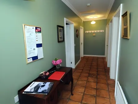 Brookhall Cottages Отели рядом с достопримечательностью «Ulster Aviation Society»