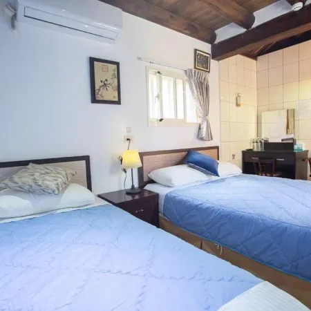 Antique Courtyard B&B