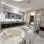 Orient Luxury Villa Motel - バスタブ