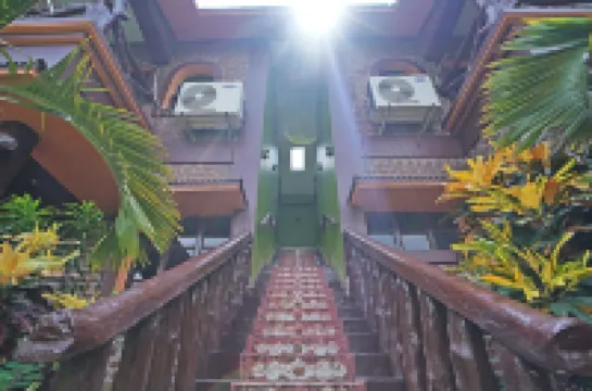 Whispering Woods Inn - Stay & Enjoy in Nature !