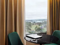 Mantra Melbourne Airport - Mountain view