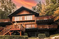 Pailahue Cabañas Lodge Hotels in 