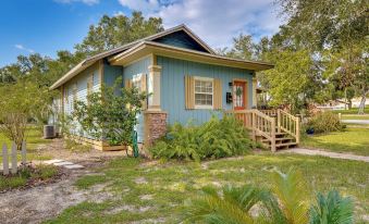 Lake Wales Vacation Rental w/ Screened-in Porch!