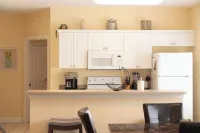 Charming 1-bedroom villa in Sunset Beach with Kitchen, AC, WiFi 3713