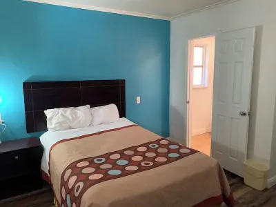 Holiday Motel Hotels in 