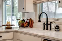 Lake Front Cabin, Media/Game Room, Connects to Trails--Newly Remodeled