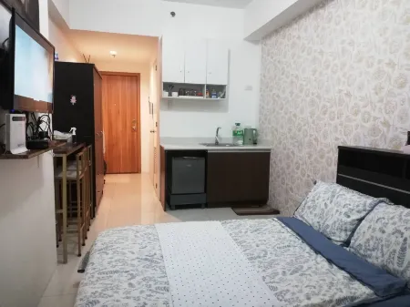 Grand Riviera Condotel infront of us embassy 17FL Отели рядом с достопримечательностью «Iglesia Ni Cristo Lokal Ng Quiapo»