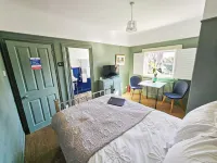 The Lodge Stanwell Hotels in Stanwell