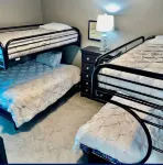 Premier Host 5 Star  Poolside Condo,Sleeps 8,Beach Bar,Pickleball,Lagoon Pool