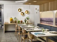 NH Madrid Atocha Hotels near Retiro