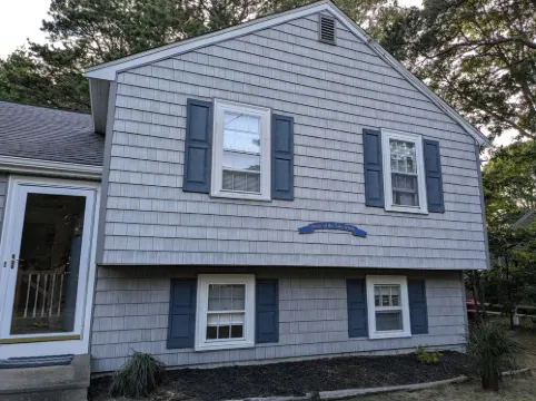 Bright and clean 3 bedroom, walk to beach. South Yarmouth