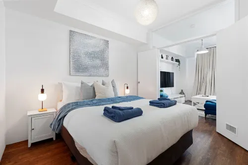 Luxury East Perth - Sleeps 2 - Superior Wifi - Condos