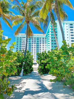 Seacoast Suites on Miami Beach - Kitchen