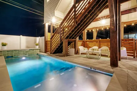 Seas the Bay by AvantStay in-Town Private Pool