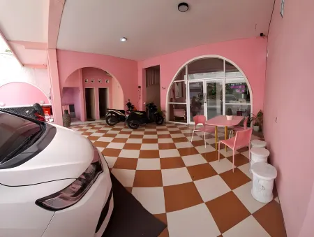 Srk Homestay Отели в г. Ngasem