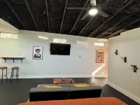 Central Pensacola Studio, Groovy & Spacious Hotels in Ensley