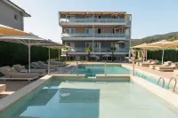Astra Sarti Luxury Suites - Swimmingpools