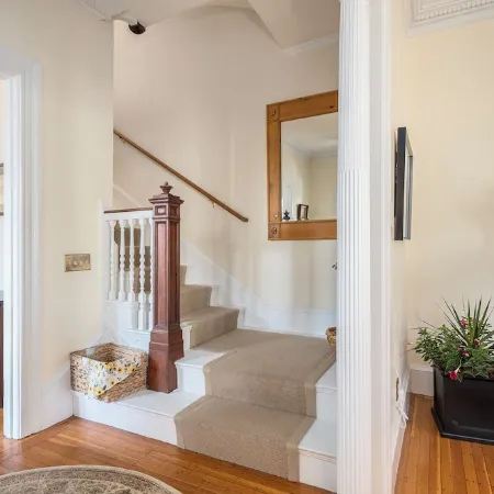 Huge historic Eastside home - walk to Brown, RISD