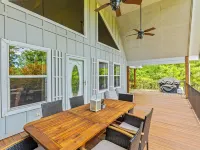 Relaxing 4-Bedroom Cottage on Smith Lake Hotels in Winston County